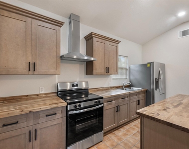 2140 County Road 235 - Photo Thumbnail 5