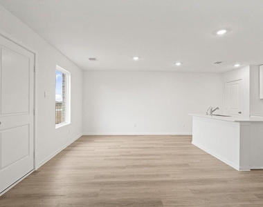 3072 Nori Shore Drive - Photo Thumbnail 18