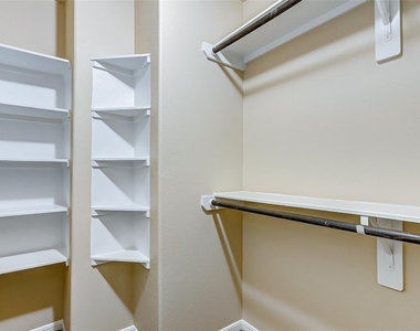 6039 Shelbourne Park Lane - Photo Thumbnail 22