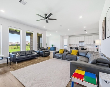 31051 Sun Valley Drive - Photo Thumbnail 18