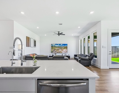 31051 Sun Valley Drive - Photo Thumbnail 26