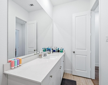 31051 Sun Valley Drive - Photo Thumbnail 38
