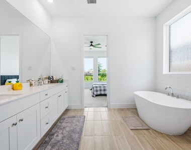 31051 Sun Valley Drive - Photo Thumbnail 31