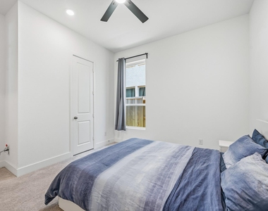 31051 Sun Valley Drive - Photo Thumbnail 9