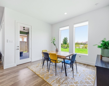 31051 Sun Valley Drive - Photo Thumbnail 22