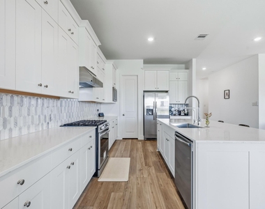 31051 Sun Valley Drive - Photo Thumbnail 14