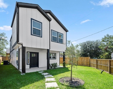 5700 Elysian Street - Photo Thumbnail 3