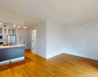 808 Columbus Ave - Photo Thumbnail 2