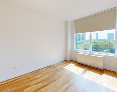 808 Columbus Ave - Photo Thumbnail 4