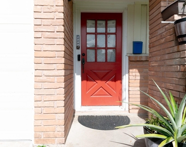 10907 Doud Street - Photo Thumbnail 17