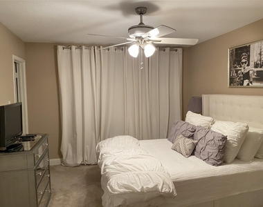 1115 Augusta Drive - Photo Thumbnail 13