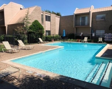 1115 Augusta Drive - Photo Thumbnail 19