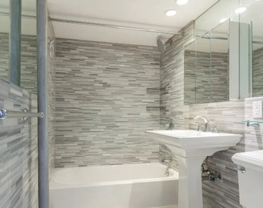 326 East 100th Street - Photo Thumbnail 5