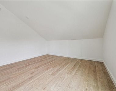 905 74th Street - Photo Thumbnail 7