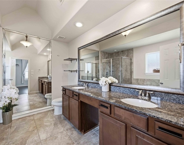 10702 Clearview Villa Place - Photo Thumbnail 10