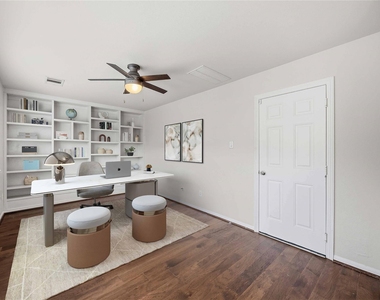 10702 Clearview Villa Place - Photo Thumbnail 5