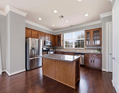 10702 Clearview Villa Place - Photo Thumbnail 2
