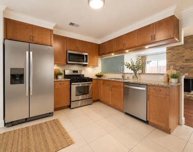 18142 Glenledi Drive - Photo Thumbnail 20