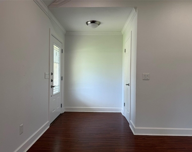 18142 Glenledi Drive - Photo Thumbnail 9
