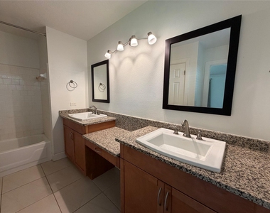 18142 Glenledi Drive - Photo Thumbnail 32