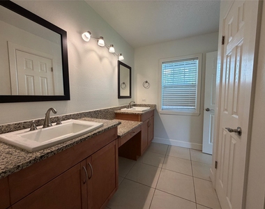 18142 Glenledi Drive - Photo Thumbnail 33