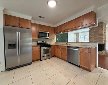 18142 Glenledi Drive - Photo Thumbnail 19