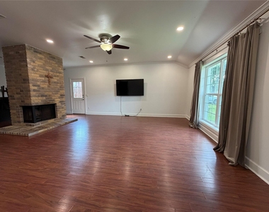 18142 Glenledi Drive - Photo Thumbnail 5