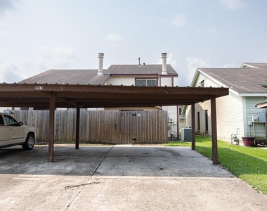 1907 Country Village Boulevard - Photo Thumbnail 11
