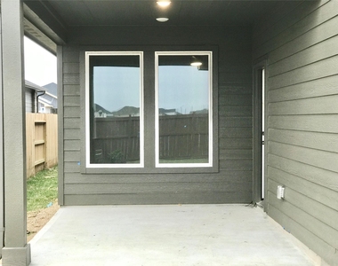 7823 Skylark Heights Lane - Photo Thumbnail 16