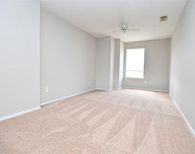 8811 Baskove Drive - Photo Thumbnail 8