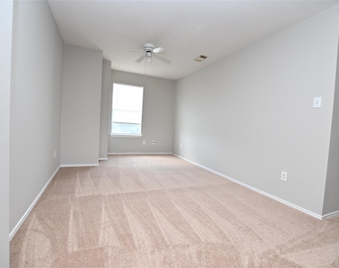 8811 Baskove Drive - Photo Thumbnail 7