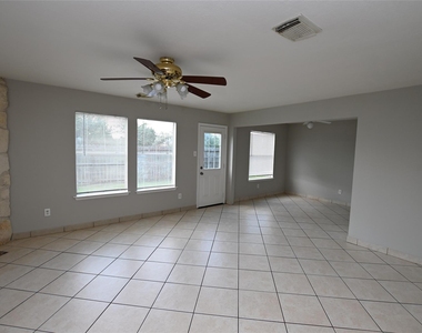 8811 Baskove Drive - Photo Thumbnail 2