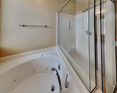 8723 Rollick Drive - Photo Thumbnail 9