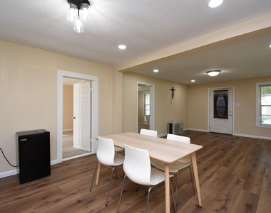 8421 Altimore Road - Photo Thumbnail 9
