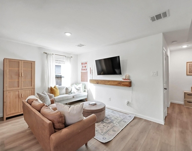 16516 Jasmine Marie Place - Photo Thumbnail 9