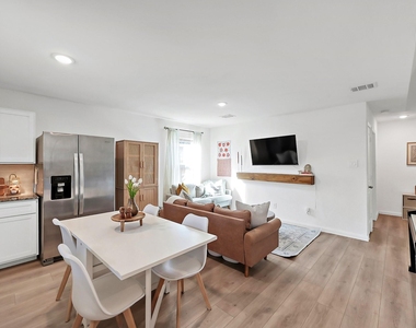 16516 Jasmine Marie Place - Photo Thumbnail 5