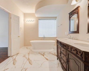 155 Perfidia Drive - Photo Thumbnail 5