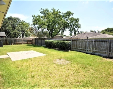2314 Crooked Lane - Photo Thumbnail 2