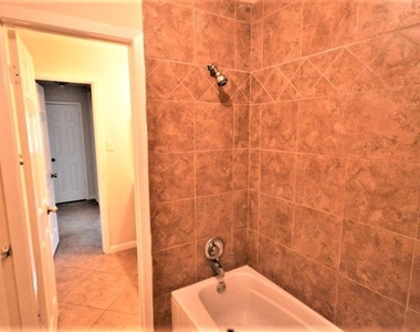 2314 Crooked Lane - Photo Thumbnail 7