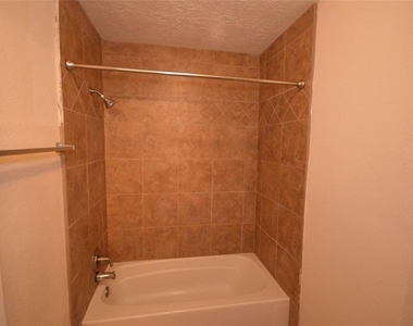 2314 Crooked Lane - Photo Thumbnail 11