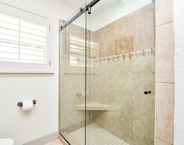 922 Chantilly Lane - Photo Thumbnail 21