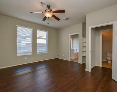 15506 Hickory Dale Street - Photo Thumbnail 18