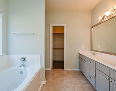 15506 Hickory Dale Street - Photo Thumbnail 20