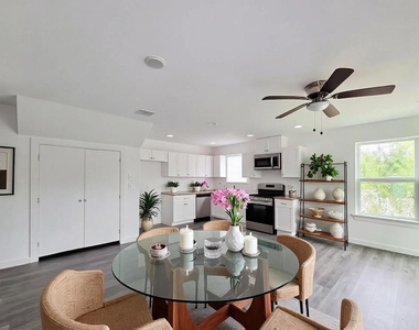 8122 Sterling Shire Street - Photo Thumbnail 2