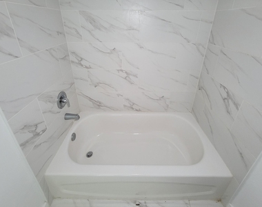 8122 Sterling Shire Street - Photo Thumbnail 24