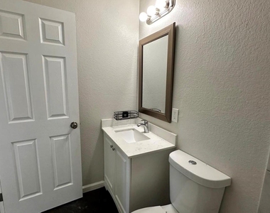 907 Fm 2830 Road S - Photo Thumbnail 5