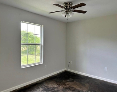 907 Fm 2830 Road S - Photo Thumbnail 2