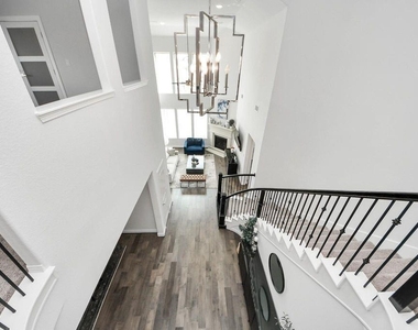 8922 Golden Mist Drive - Photo Thumbnail 15