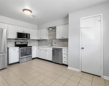 4215-a Louetta Road - Photo Thumbnail 7