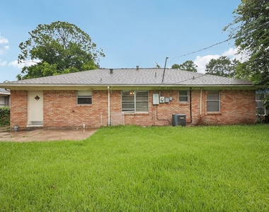 6401 Rowan Lane - Photo Thumbnail 20